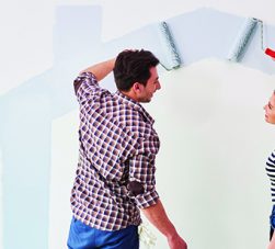 Aprenda a preparar e pintar uma parede de forma profissional.